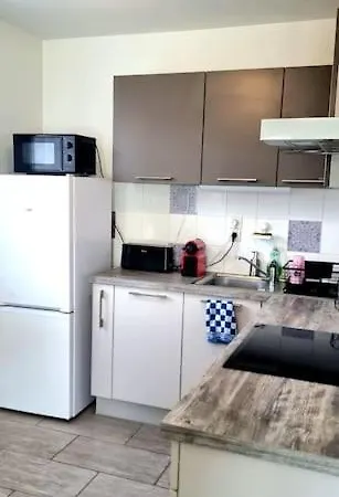 Apartment T2 Pool & Terrasse - Parking - Metro - Wifi